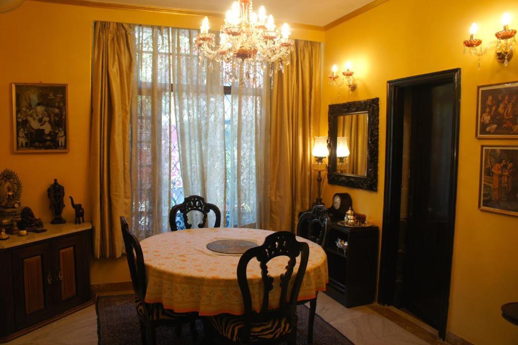 Sirohi House New Delhi Bilik gambar